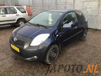 Vrakbiler auto Toyota Yaris Yaris II (P9), Hatchback, 2005 / 2014 1.4 D-4D 2007/7