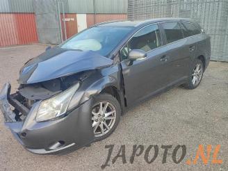 Coche siniestrado Toyota Avensis Avensis Wagon (T27), Combi, 2008 / 2018 1.8 16V VVT-i 2011/12