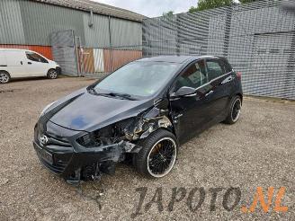 Vrakbiler auto Hyundai I-30 i30 (GDHB5), Hatchback, 2011 1.6 GDI Blue 16V 2012/4