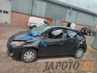 Salvage car Toyota Yaris Yaris III (P13), Hatchback, 2010 / 2020 1.0 12V VVT-i 2016/11