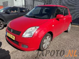 Coche siniestrado Suzuki Swift Swift (ZA/ZC/ZD1/2/3/9), Hatchback, 2005 / 2015 1.3 VVT 16V 2006/2