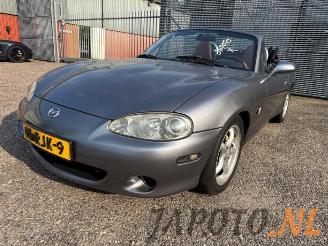 disassembly passenger cars Mazda MX-5 MX-5 (NB18/35/8C), Cabrio, 1998 / 2005 1.6i 16V 2002/4