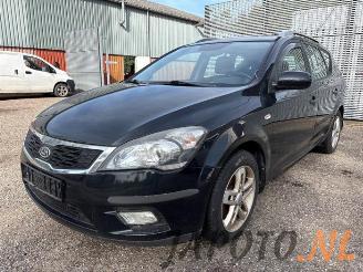 Vrakbiler auto Kia Cee d Cee'd Sporty Wagon (EDF), Combi, 2007 / 2012 1.4 16V 2011/1