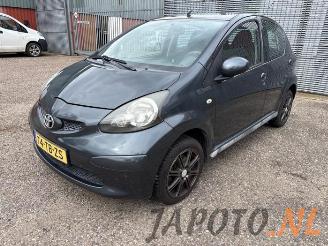 Coche siniestrado Toyota Aygo Aygo (B10), Hatchback, 2005 / 2014 1.0 12V VVT-i 2006/8