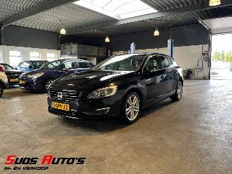Coche accidentado Volvo V-60 2.4 D6 AWD Plug-In Hybrid NL NAP! 2013/11