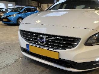 Volvo V-60 2.4 D5 Twin Engine Special Edition picture 10