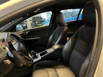 Volvo V-60 2.4 D5 Twin Engine Special Edition picture 18