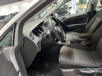 Volkswagen Golf 1.6 TDI Trendline BlueMotion picture 18