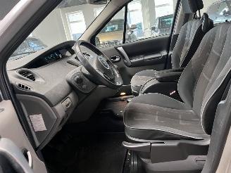 Renault Scenic 2.0-16V Tech Line picture 13