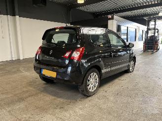 Renault Twingo 1.2-16V Dynamique picture 5