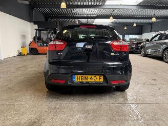 Kia Rio 1.4 CVVT EXECUTIVELINE picture 4