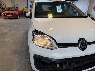 Volkswagen Up! 1.0 BMT move up! picture 10