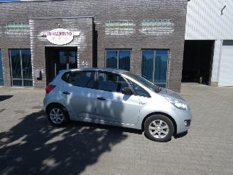 damaged passenger cars Kia Venga 1.4 CVVT X-pect 2011/6