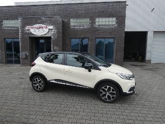 krockskadad bil auto Renault Captur 0.9 TCe Intens 2017/6