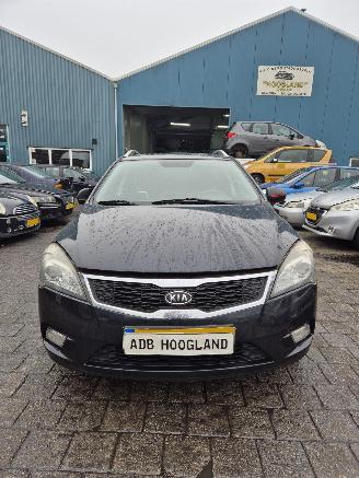 Auto da rottamare Kia Cee d Sporty Wagon (EDF) Combi 1.6 CVVT 16V (G4FC4) [93kW] [125PK] 2010/1
