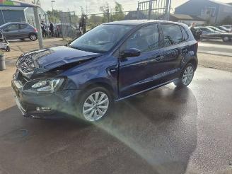Schadeauto Volkswagen Polo Polo V (6R) Hatchback 1.2 TSI (CBZB) [77kW] PANO!! 2014/1