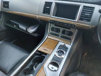 Jaguar XF XF (CC9) Sedan 2.2 D S200 16V (224DT) [147kW] picture 9