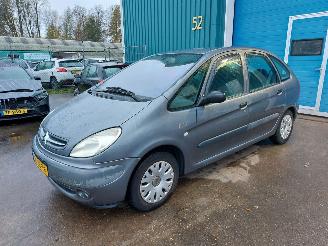  Citroën Xsara Xsara Picasso (CH) MPV 2.0 16V (EW10J4(RFN)) [100kW] 2004/2