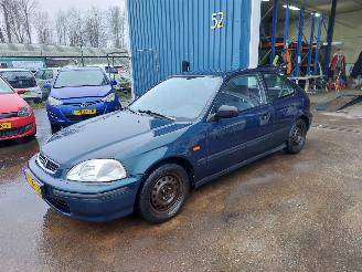 Damaged car Honda Civic Civic (EJ/EK) Hatchback 3-drs 1.5i LS 16V (D15Z6 1998/8