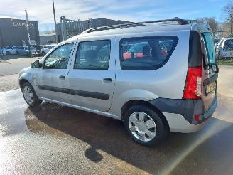 Dacia Logan Logan MCV I (KS) Combi 1.6 (K7M-710) picture 4