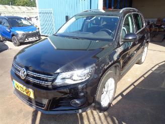 Schadeauto Volkswagen Tiguan (5N1/2) SUV 1.4 TSI 16V (CAVD) 2012/10
