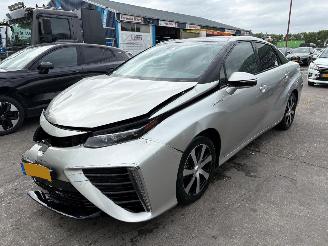 Coche accidentado Toyota Mirai FCV Executive 113kW Hydrogen hybrid 2019/4