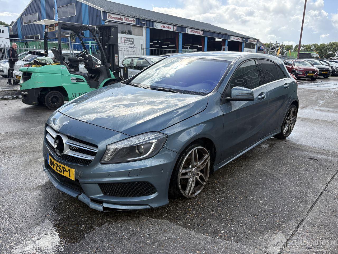 Mercedes A-klasse 200 Autom. 115KW Navi Clima Led Xenon AMG-Pakket NAP