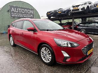 Voiture accidenté Ford Focus 1.0 Ecoboost 92KW Hybrid Titanium X Clima Navi Camera Led Business NAP 2021/3