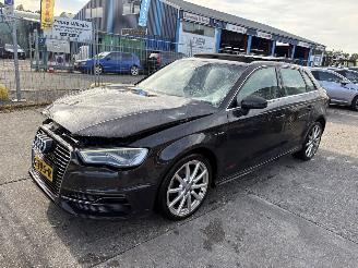 Voiture accidenté Audi A3 1.4 E-Tron 110KW Autom. Pano Clima Navi Led S-Line NAP 2015/5