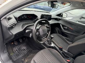 Peugeot 2008 1.2 75KW Clima Navi Led 360 view Active NAP picture 6