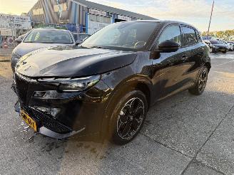 Alfa Romeo Junior Elettrica 54 kWh 115KW Clima Navi Camera DNA NAP picture 3