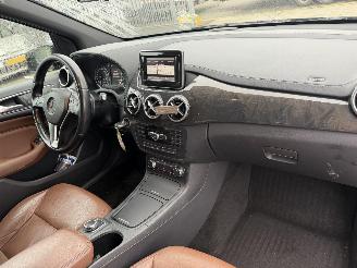 Mercedes B-klasse 200 CDI 100KW Autom. Navi Clima Leer Led Ambition picture 6