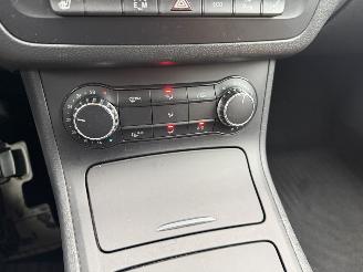 Mercedes B-klasse 200 CDI 100KW Autom. Navi Clima Leer Led Ambition picture 10