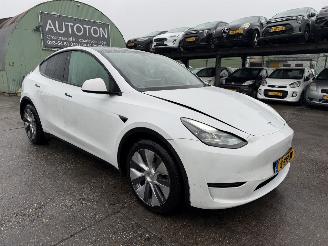 krockskadad bil auto Tesla Model Y 75 kWh Long Range 258KW AWD Clima Navi Pano Led 2023/2