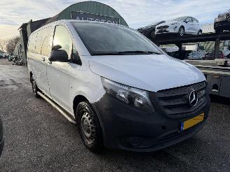 Auto incidentate Mercedes Vito 116 CDI Autom. 120KW Tourer 9-Pers Clima Lang Pro 9-Pers NAP 2022/10