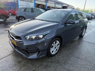 Auto incidentate Kia Ceed 1.0 T-GDI 74KW Clima Navi Led Camera DynamicLine NAP 2024/10