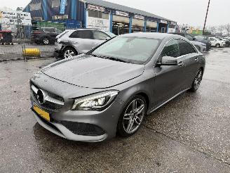 Voiture accidenté Mercedes Cla-klasse 180 90KW Autom. Clima Navi Led Xenon AMG Upgrade Edition Camera NAP 2018/8