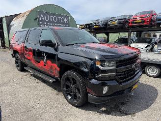 skadebil auto Chevrolet Silverado 5.3 V8 265KW Autom. Schuifdak Clima Navi Led Xenon Huif GRIJS KENT LPG 2016/11