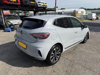 Coche accidentado Renault Clio 1.0 TCE 67KW Techno 90 GPF Clima Navi Led 5-Drs NAP 2024/9