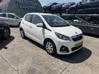 uszkodzony samochody osobowe Peugeot 108 1.0 50KW Airco Led Active 5-Deurs NAP 2016/9