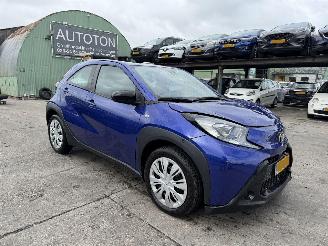 škoda osobní automobily Toyota Aygo X 1.0 VVT-I MT Play Camera Airco Carplay 5-Deurs NAP 2024/8