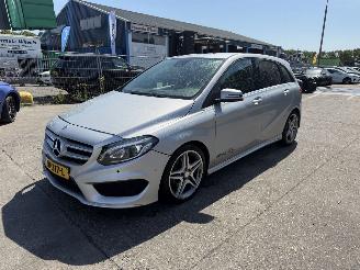 Avarii autoturisme Mercedes B-klasse 250 Autom. 155KW Prestige Clima Navi Led Camera 2015/5