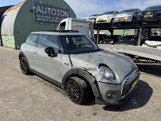 Coche accidentado Mini One 1.2 Autom. 75KW Pano Navi Clima Business NAP 2015/8