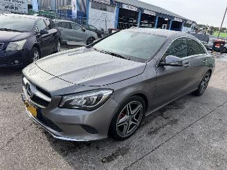 Voiture accidenté Mercedes Cla-klasse 180 Autom. 90KW Clima Navi Led AMG-pakket 2017/3