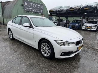 skadebil auto BMW 3-serie 330e 135KW Hybrid Clima Navi Leer Led 2018/3