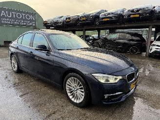 Auto incidentate BMW 3-serie 330e 135KW Autom. High Executive Schuifdak Clima Navi HUD 2016/6