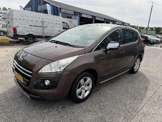 skadebil auto Peugeot 3008 2.0 HDIF Hybrid4 120KW Autom. Clima Navi HUD Blue Lease NAP 2013/5