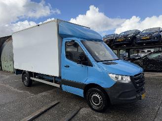 krockskadad bil bedrijf Mercedes Sprinter 1.9 CDI 311 84KW L3H2 Camera Functional NAP 2021/8