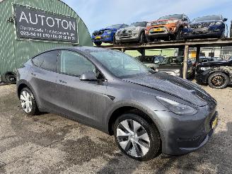 damaged passenger cars Tesla Model Y 75 kWh Long Range AWD 258KW Pano Clima Navi 2022/3