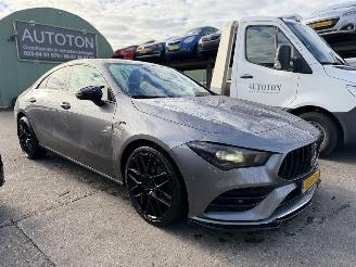 Vaurioauto  passenger cars Mercedes Cla-klasse 180 100KW Autom. Clima Navi Sfeerverlichting AMG-pakket Led 2020/6